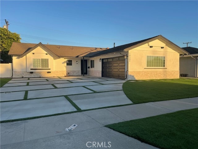 Building Photo - 18584 Redwood Cir