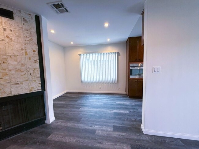 Photo - 525 Fischer, 1