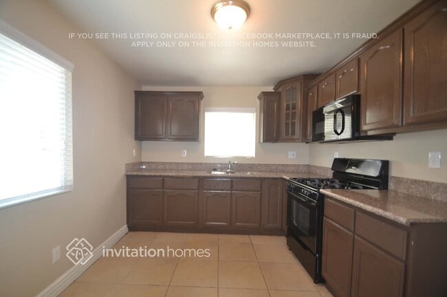 Photo - 1355 W 60th St