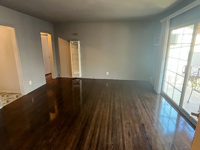 Photo - 13744 Burbank Blvd Unit A