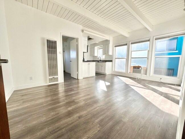 Photo - 6061 Franklin Ave Apartment Unit 2