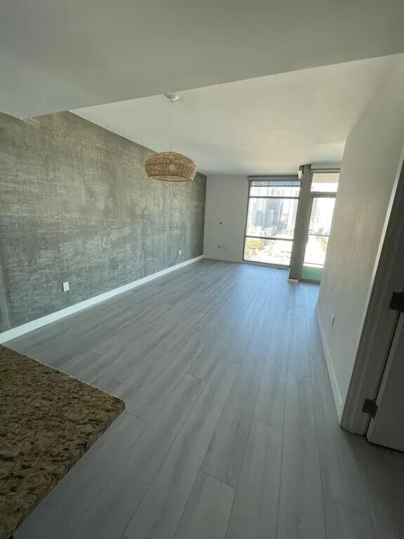 Photo - 800 The Mark Ln Unit 1902