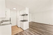 Photo - 714 W Knoll Dr Unit 04