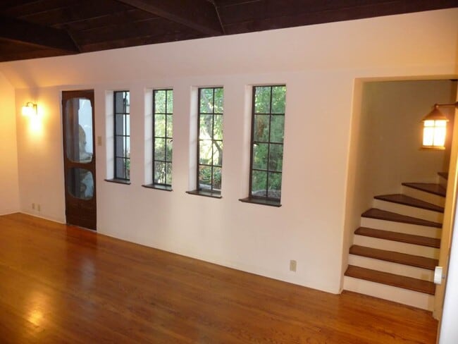 Photo - 2057 N Las Palmas Ave