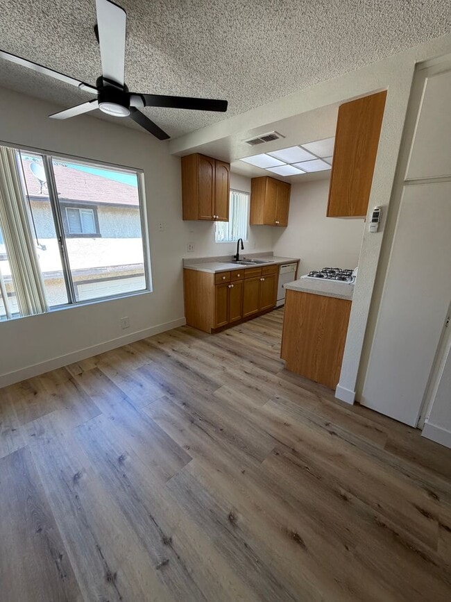 Photo - 242 Grayson Way Unit D