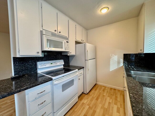 Photo - Prime West Hollywood location within a close proximity to everything!