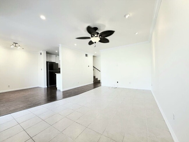 Photo - 809 E Acacia Ave Unit #E