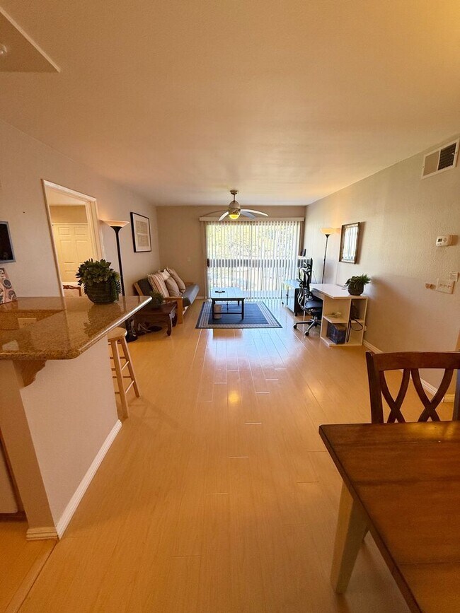 Photo - Beautiful 2 Bed/2 Bath Condo for Rent in M... Unit 213