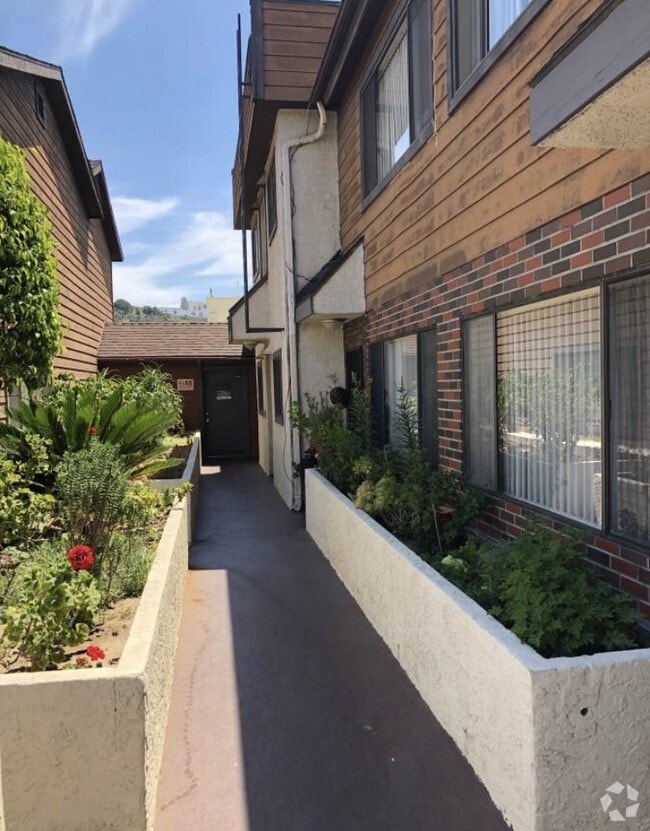 Building Photo - 714 E Acacia Ave Unit 204 Rental