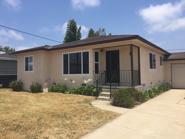 Building Photo - Fresh 3 bedroom + bonus room house minutes away from the beach!