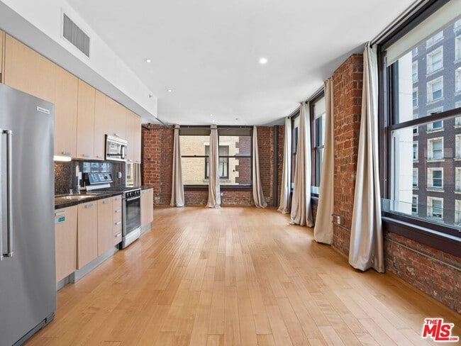 Photo - 460 S Spring St Unit 512