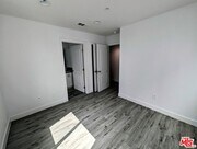 Photo - 753 1/2 E Adams Blvd Condo
