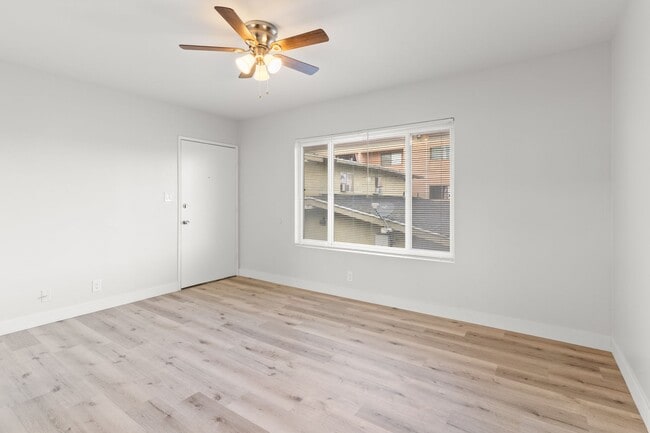 Photo - 621 Cerritos Ave Unit 02