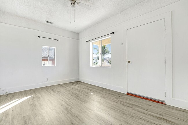 Photo - 3175 Winter St Unit 3175 1/2