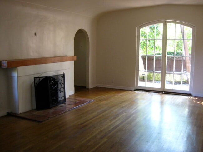 Photo - 1132 Cory Ave Unit 1132 Cory Ave