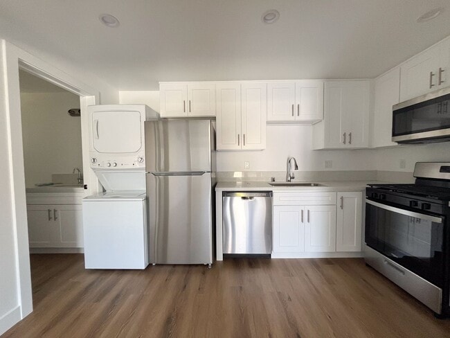 Photo - 116 N Helberta Ave