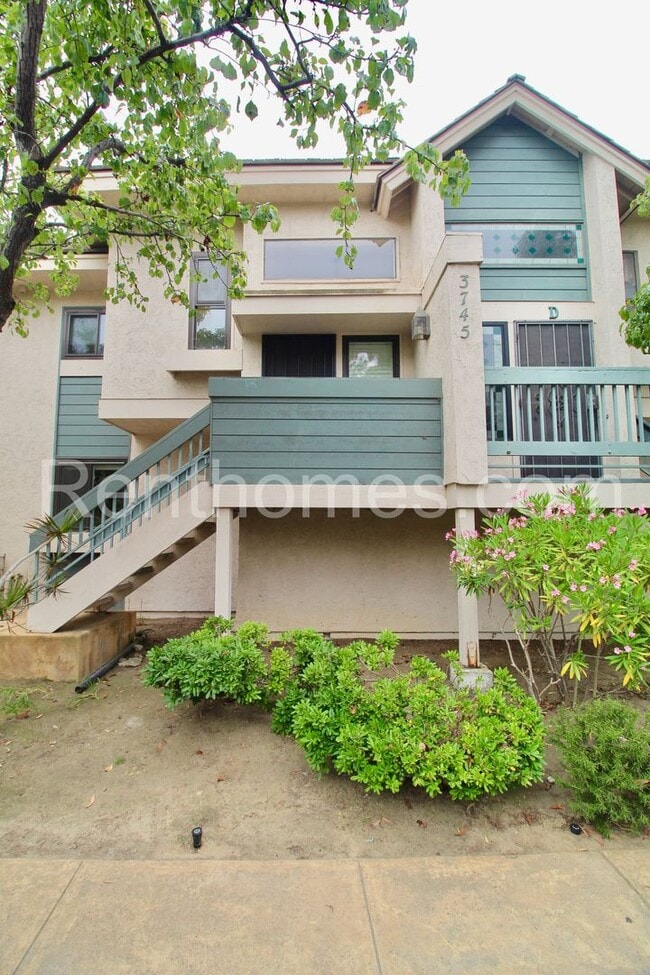 Building Photo - Bay Ho, 3745-C Balboa Terr, Pano Bay/Ocean Views, Remodeled, 2 Car Garage!