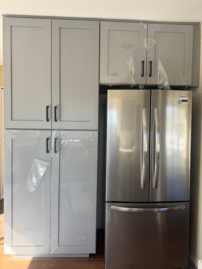 Photo - 835 Mistletoe Ln