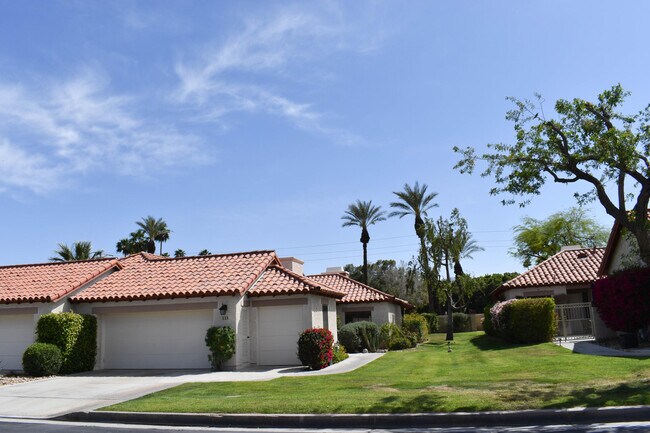 Photo - 113 Vitoria Ln