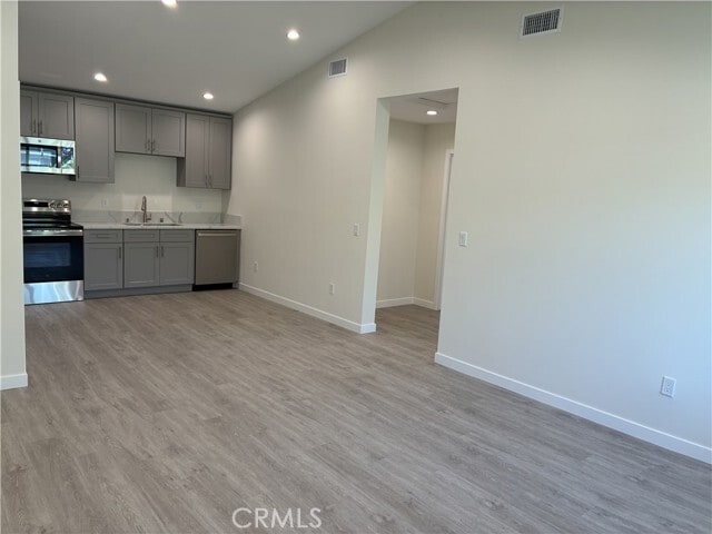 Photo - 16055 Gledhill St House