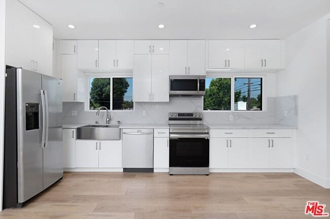 Photo - 6266 Etiwanda Ave Unit 18254