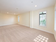 Photo - 5625 Crescent Prk W