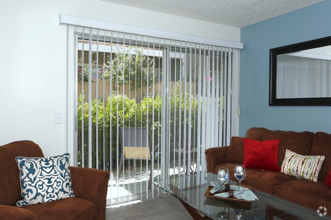 2 BR, 2 BA - 839 SF - Vista Gardens Apartments