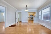 Photo - 4052 Albatross St