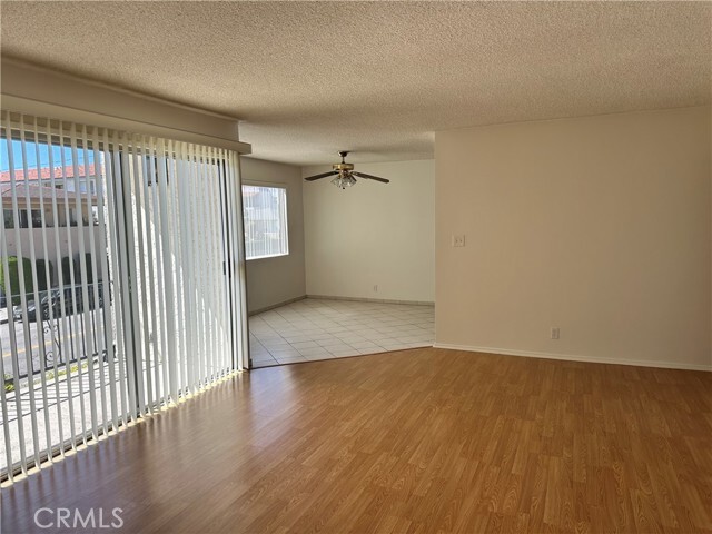 Photo - 1304 W 9th St Unit 2