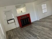 Photo - 15568 Binney St