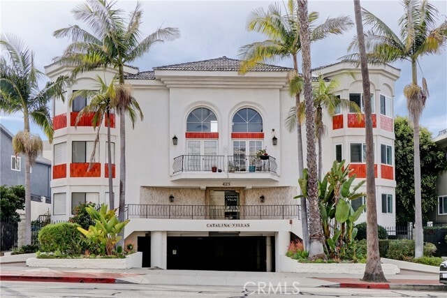 Building Photo - 425 S Catalina Ave