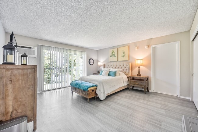 Sun City Gardens - 55+ Active Adult Apartm... - Sun City Gardens - 55+ Active Adult Apartm... Apartments
