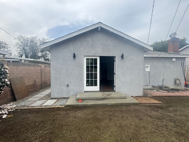 Photo - NEW AND BEAUTIFUL PRIVATE ADU