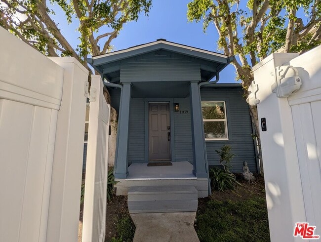 Photo - 1015 Granville Ave