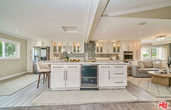 Photo - 2660 Conata St