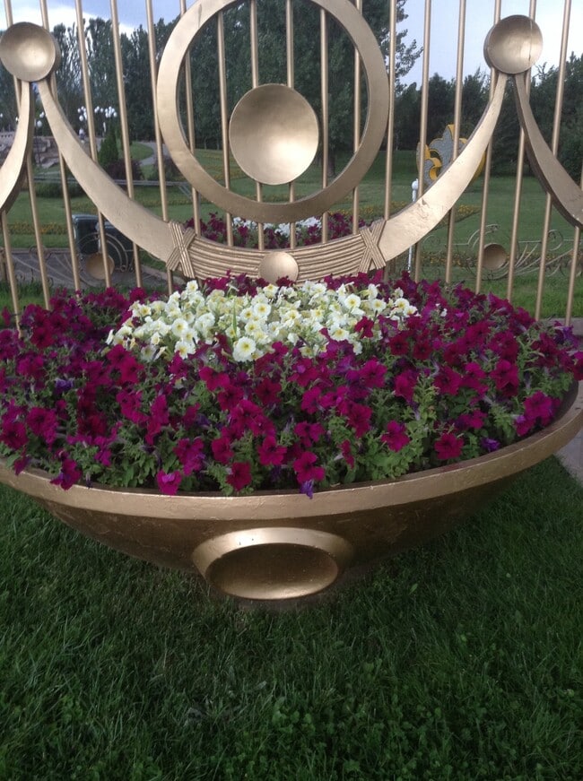 Building Photo - 733 Termino Ave