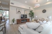 Photo - 15 S Chapel Ave Townhome