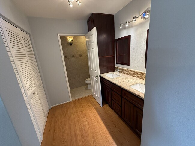 Photo - Bright & Updated 2BR Townhome Across from Fremont Park