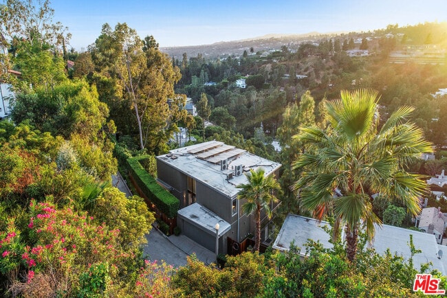 Photo - 9416 Beverlycrest Dr