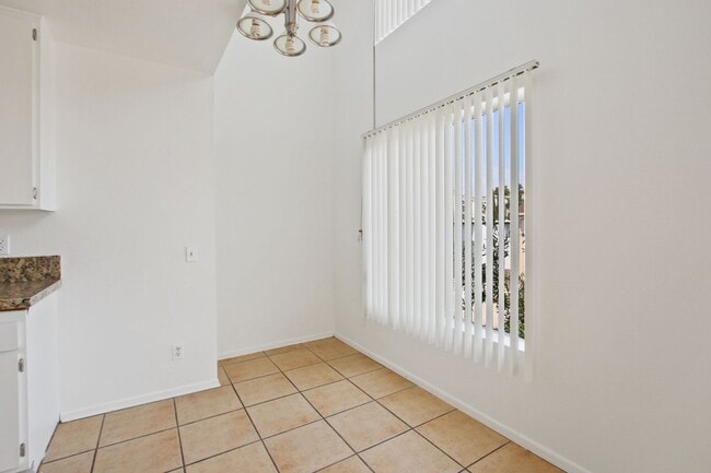 Photo - 3685 Watseka Ave Unit 201