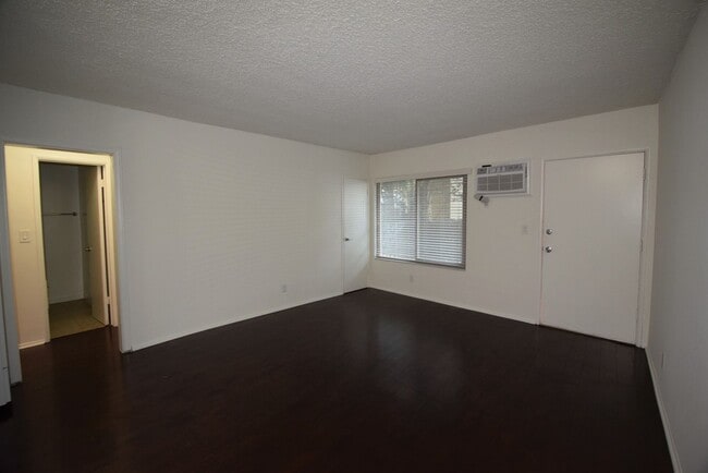 Photo - 4201 Arch Dr Unit 01