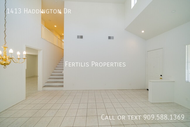 Photo - 1413 Haddington Dr