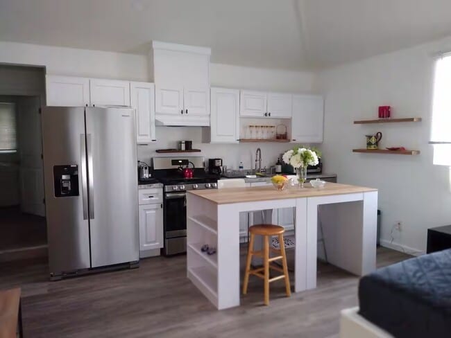 Building Photo - 5041 Alhama Dr Unit ADU