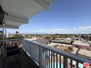 Photo - 200 Larsson St