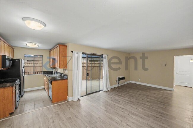 Photo - Unit 324