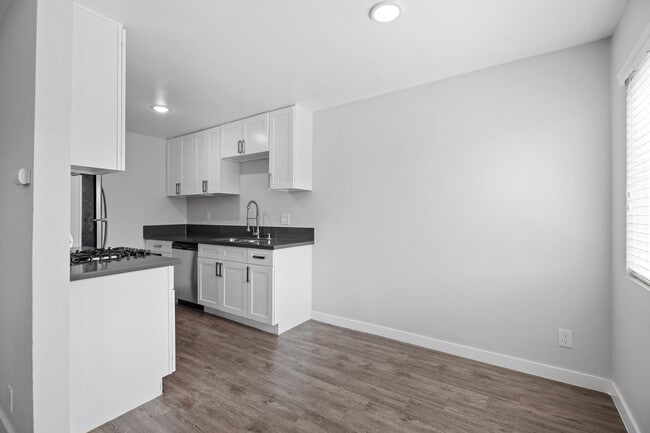 Photo - 844 W 164th St Unit 211