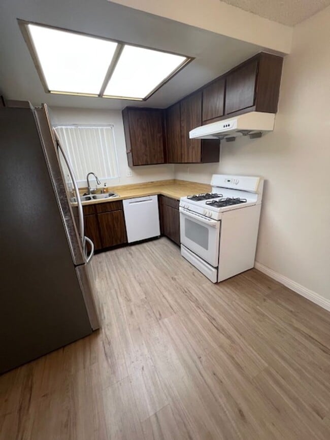 Building Photo - 307 Josie Cir Unit B