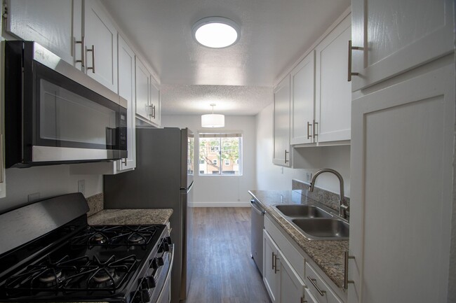Photo - 11315 Moorpark St Unit 102