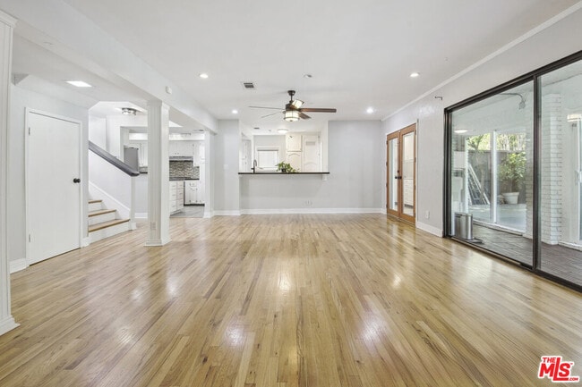 Photo - 5527 Columbus Ave