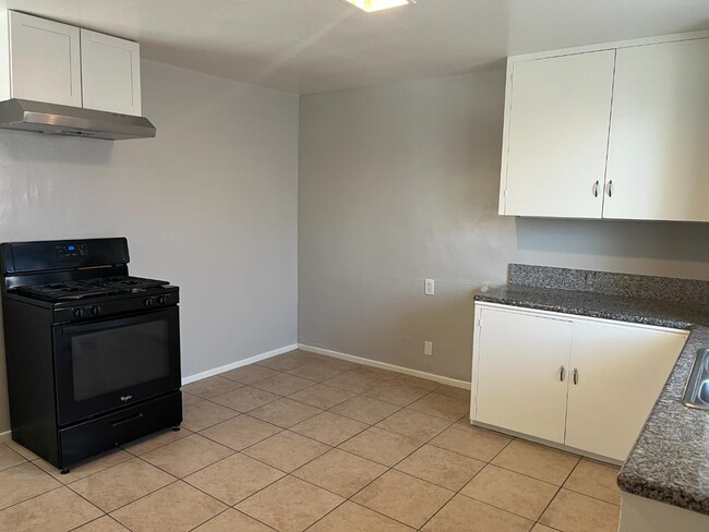 Photo - 263 N Evans St